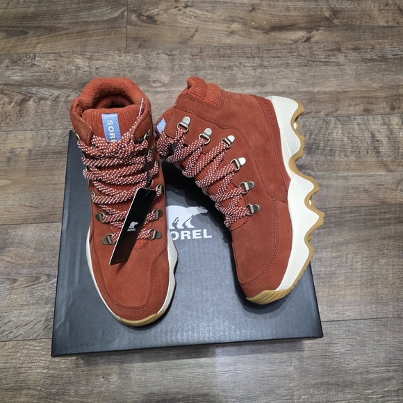 Sorel Kinetic Impact Conquest WP boots Womem Size 8
